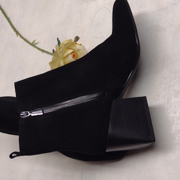 Blondo Waterproof bootie women size 10M black color. - Picture 2 of 13